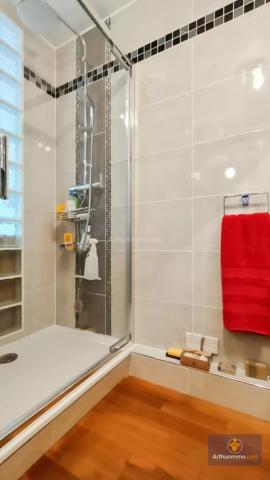 Vente                                                      Maison
                        
                     7 pièces                      120 m2                     à Bondoufle