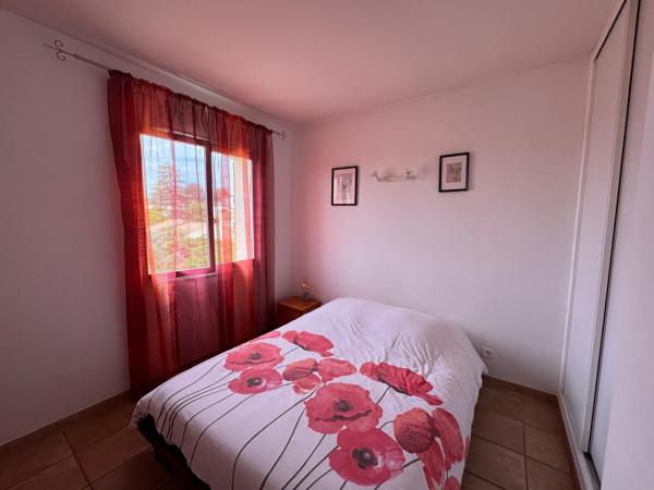 Villa avec beau potentiel de 250 m² au calme 4 chambres possibilité 5 vue imprenable.