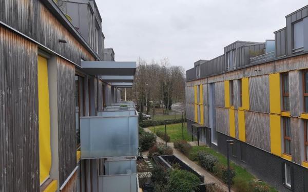 Appartement à louer    2 pièces • 65 m2 Champs-sur-Marne