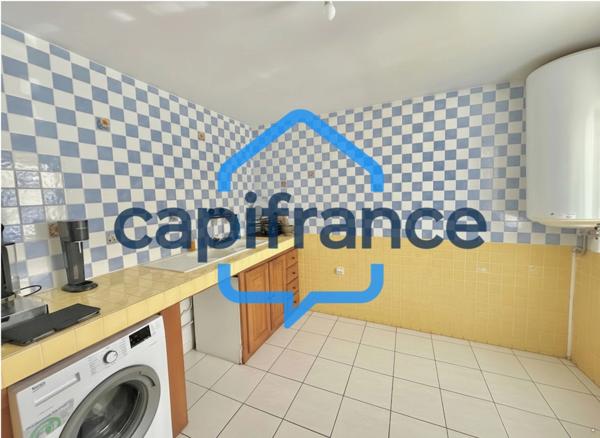 À LOUER - Local professionnel à louer – 68,80 m² + varangue – Saint-Leu (97436)