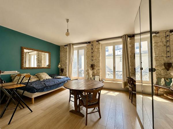 STUDIO CHARONNE