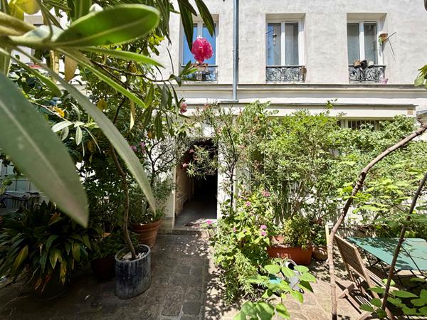 STUDIO CHARONNE