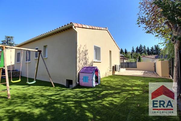 Maison de plain-pied à vendre à Carpentras - 3 chambres - Jardin - Garage - Stationnements