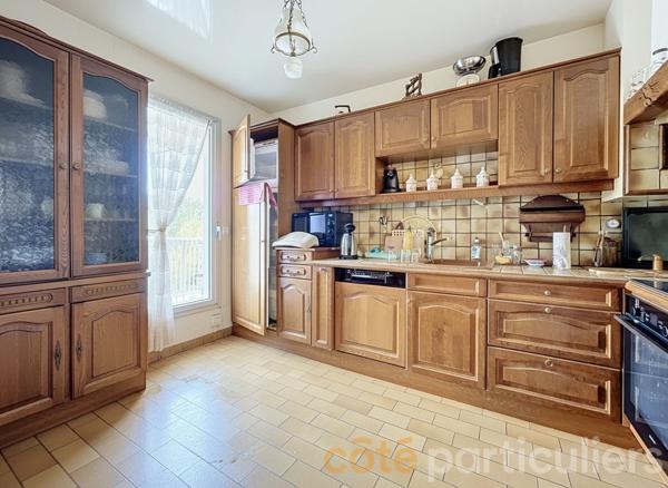 Vente
                Appartement110,55 m² - 5 Pièces -
                    SAINT MAUR DES FOSSES (94100)