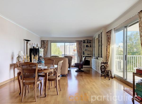 Vente
                Appartement110,55 m² - 5 Pièces -
                    SAINT MAUR DES FOSSES (94100)