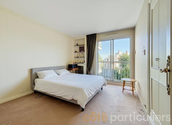 Vente
                Appartement110,55 m² - 5 Pièces -
                    SAINT MAUR DES FOSSES (94100)