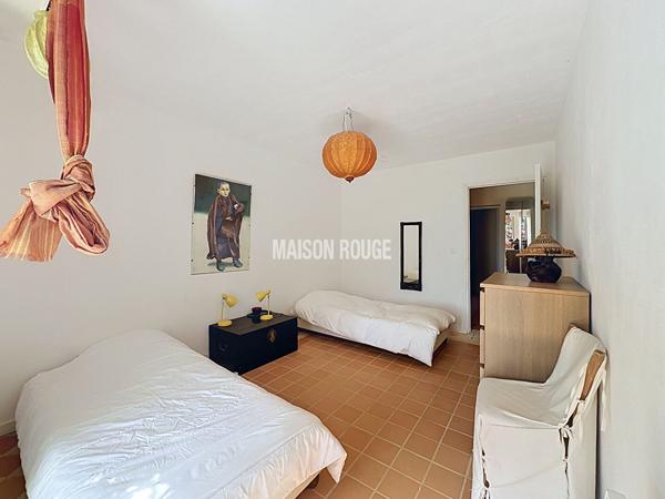 Une maison entre mer, plage et douceur de vivre.