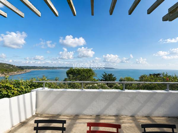 Une maison entre mer, plage et douceur de vivre.