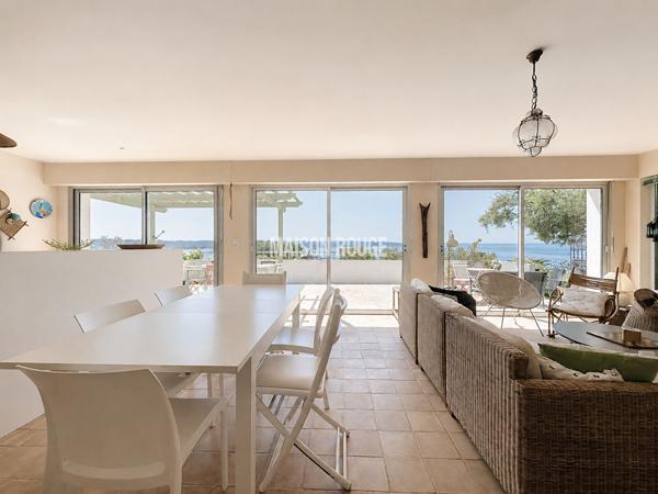 Une maison entre mer, plage et douceur de vivre.