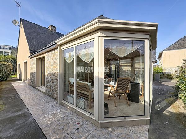 Maison Hyper centre de Dinard - quartier prisé proche plage et marché - suite parentale - jardin - garage