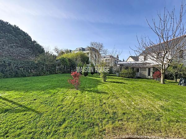 Maison Hyper centre de Dinard - quartier prisé proche plage et marché - suite parentale - jardin - garage
