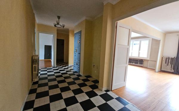 Appartement à vendre    3 pièces • 114,70 m2 Saint-Étienne