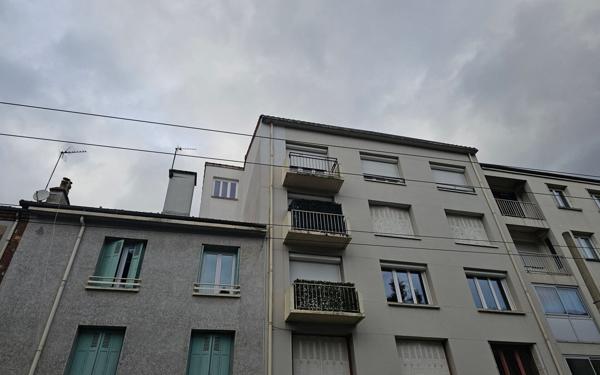 Appartement à vendre    3 pièces • 114,70 m2 Saint-Étienne