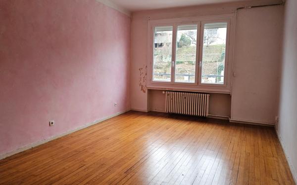 Appartement à vendre    3 pièces • 114,70 m2 Saint-Étienne