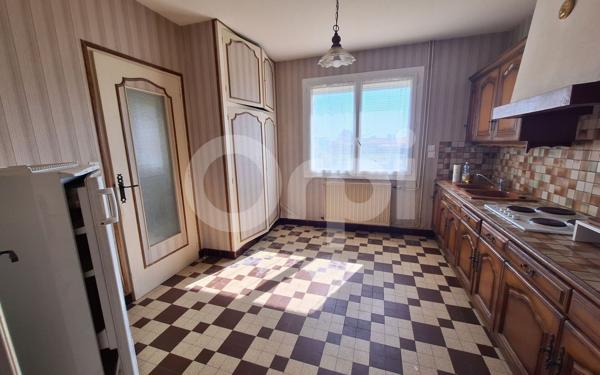 Maison à vendre    5 pièces •  Médis