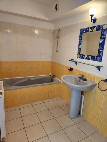 Appartement à louer au Monastère (12000)