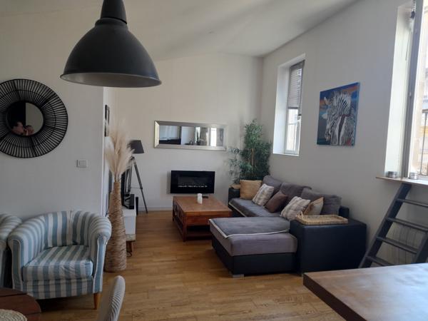 Appartement
                                                                                                                                                                                                                                                                                                                        3 pièce(s)                                                                                                                                                                                                          2 chambre(s)                                                                                                                                                                                                          71  m²