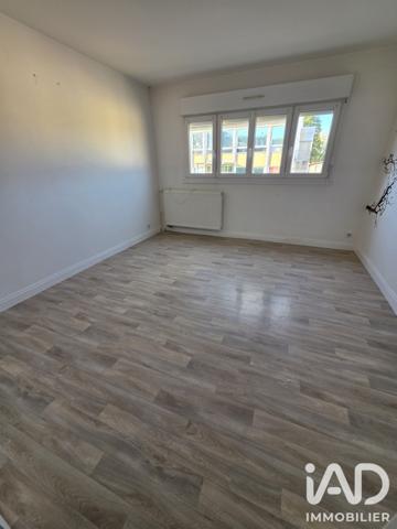 Immeuble à vendre 256 m² Dormans