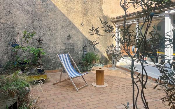 Maison à vendre    4 pièces •  Uzès