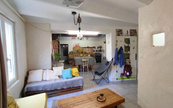 Maison à vendre    4 pièces •  Uzès