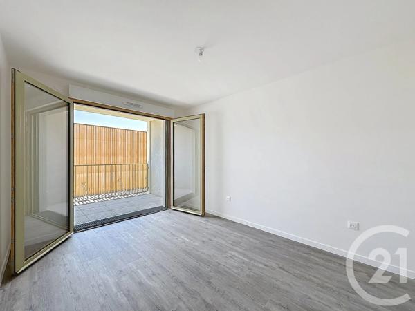 Appartement F3 à vendre  3 pièces - 67,60 m 2   ORLY  - 94