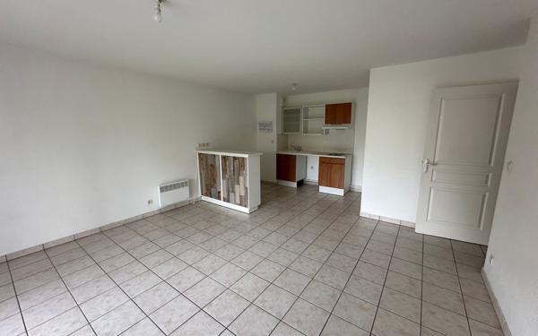 Appartement à louer    3 pièces • 60 m2 Tonnay-Charente