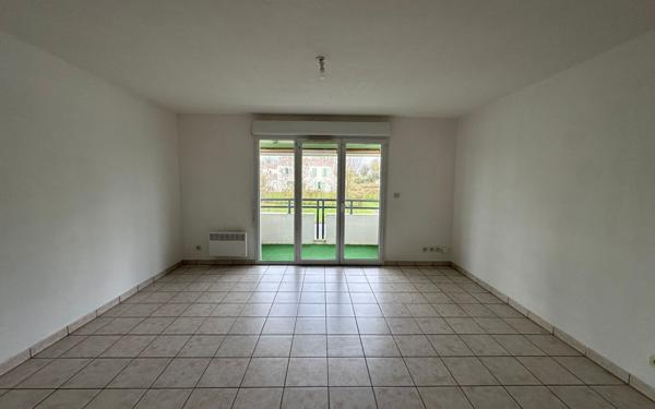 Appartement à louer    3 pièces • 60 m2 Tonnay-Charente