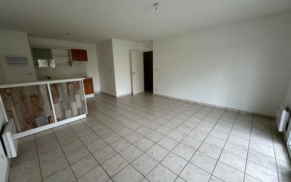Appartement à louer    3 pièces • 60 m2 Tonnay-Charente