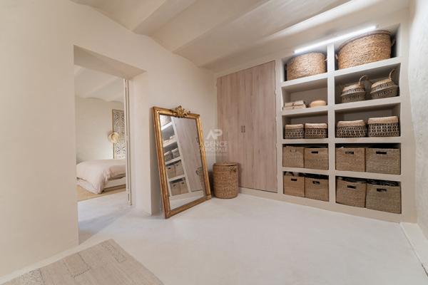 PARIS 18ÈME - DAMREMONT / LOFT EN DUPLEX / BAIL CIVIL LOCATION MEUBLE . Loyer 3 450 €/mois charges comprises **  - Référence  6748-NG