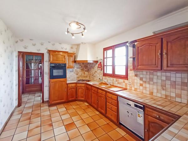 Arthès : Belle maison de 5 pièces avec sous-sol