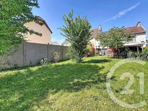 Maison à vendre  5 pièces - 82 m 2   MONTFERMEIL  - 93