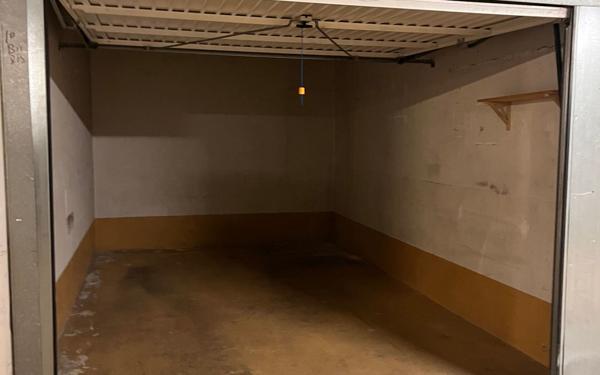 Stationnement à vendre    14 m2 Paris 11