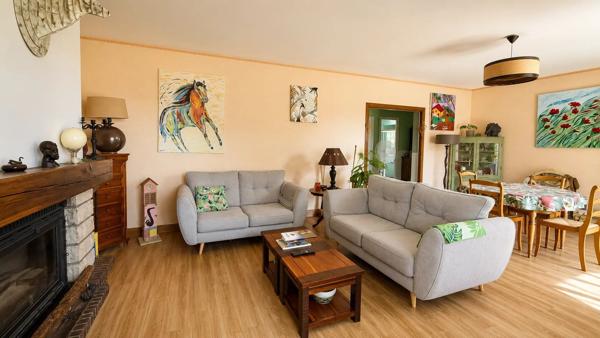 Vente                                                      Maison
                        
                     6 pièces                      147 m2                     à Sully-sur-Loire