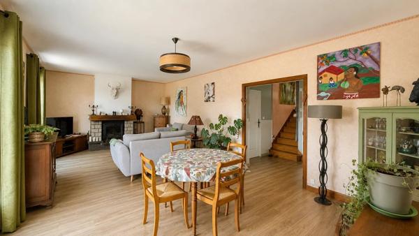Vente                                                      Maison
                        
                     6 pièces                      147 m2                     à Sully-sur-Loire