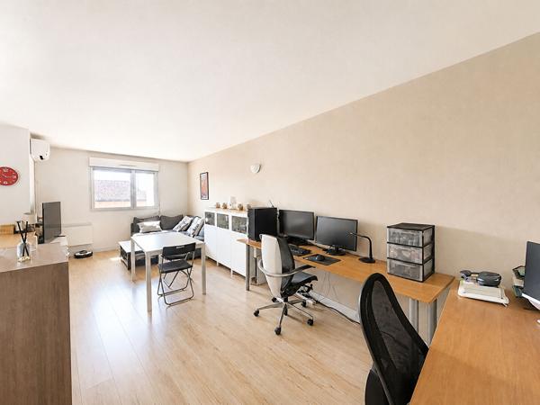 Fonsorbes - Centre-ville - Appartement T2 de 48,15m2 rénové et climatisé en dernier étage , Fonsorbes