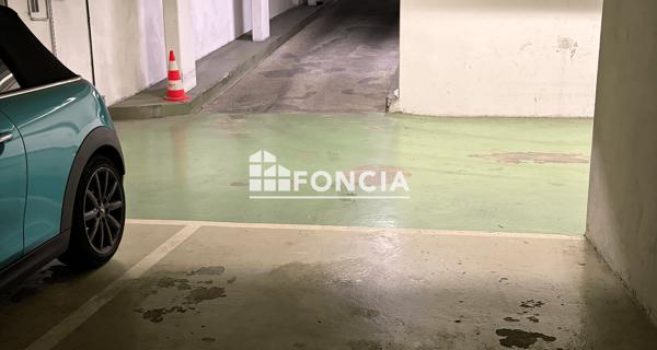 À vendre Parking 12.5 m² - Paris 75018