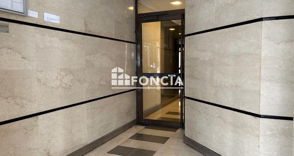 À vendre Parking 12.5 m² - Paris 75018
