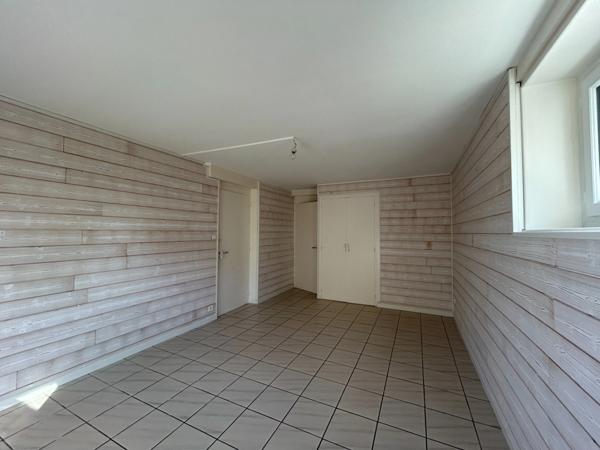 Maison sur sous sol complet de 126m2 habitable très lumineuse avec grand jardin et dépendance