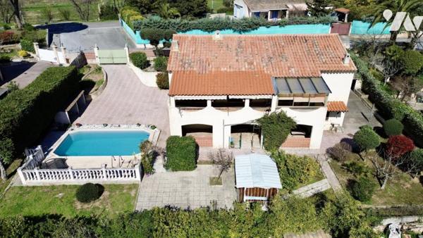 FREJUS - Grande maison familiale avec piscine