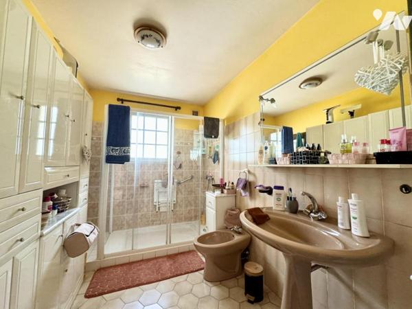 FREJUS - Grande maison familiale avec piscine