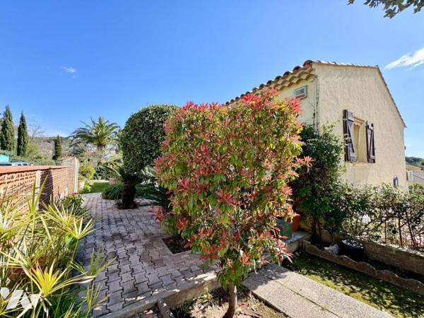 FREJUS - Grande maison familiale avec piscine