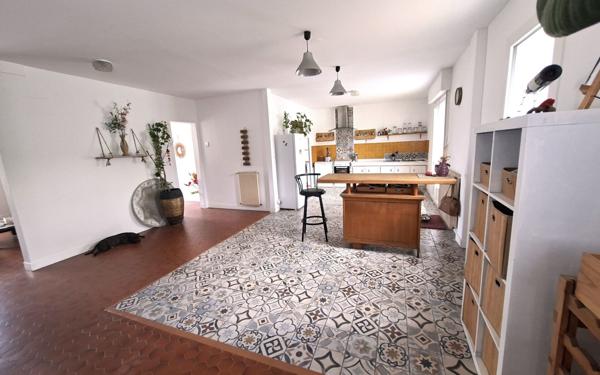 Maison à vendre    5 pièces •  Dax