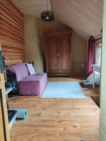 Maison éco-rénovée avec gîte et dépendances sur 11798m²