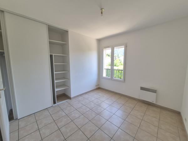 villa T4 sur parcelle piscinable avec vue sur le Luberon