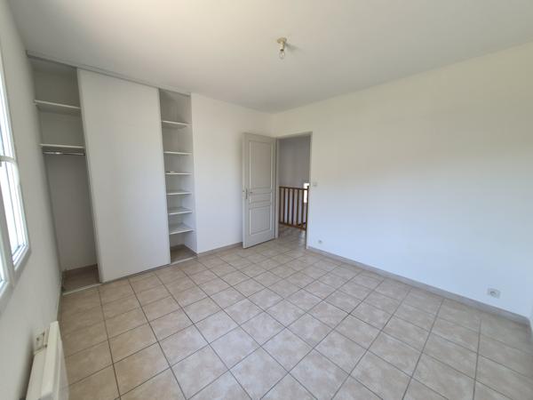 villa T4 sur parcelle piscinable avec vue sur le Luberon