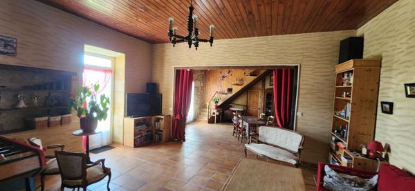 Belle propriete en pierre avec terrain ! Calme et authenticite assures !