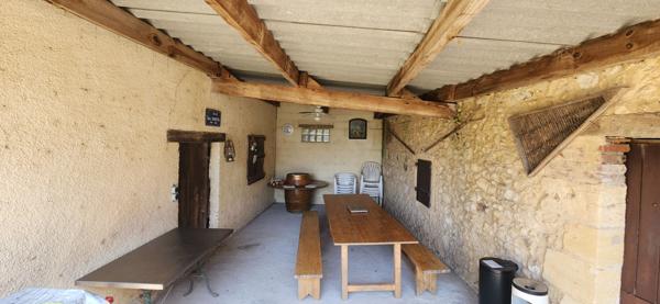 Belle propriete en pierre avec terrain ! Calme et authenticite assures !