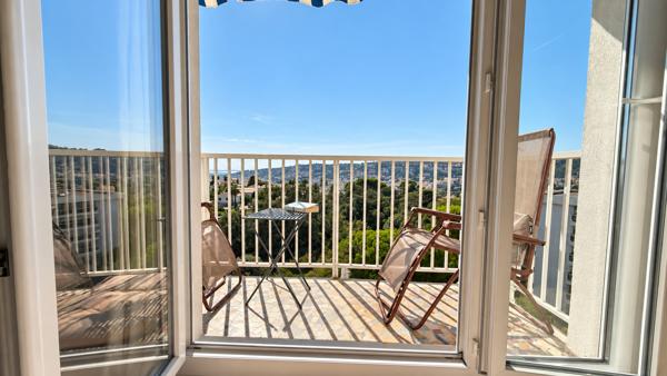 Appartement 4 Pieces Vue Mer Refait a Neuf
