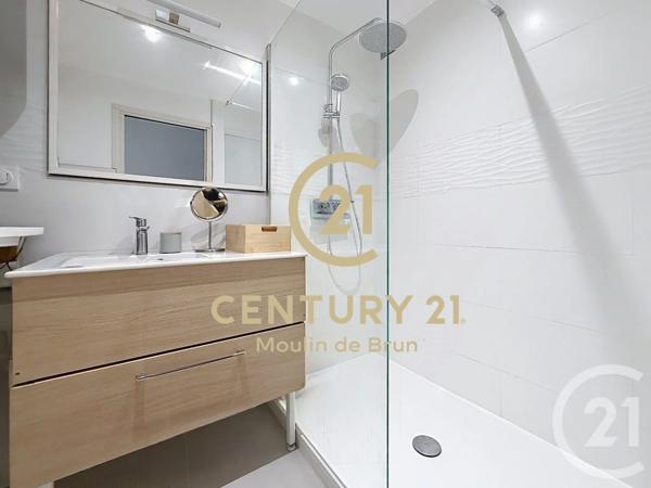 Appartement F4 à vendre  4 pièces - 76,11 m 2   GRASSE  - 06