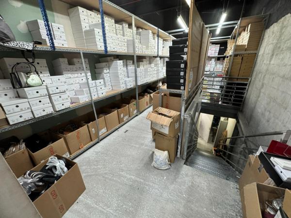 A LOUER, exceptionnelle surface commerciale au centre de FAMILY PLAZA